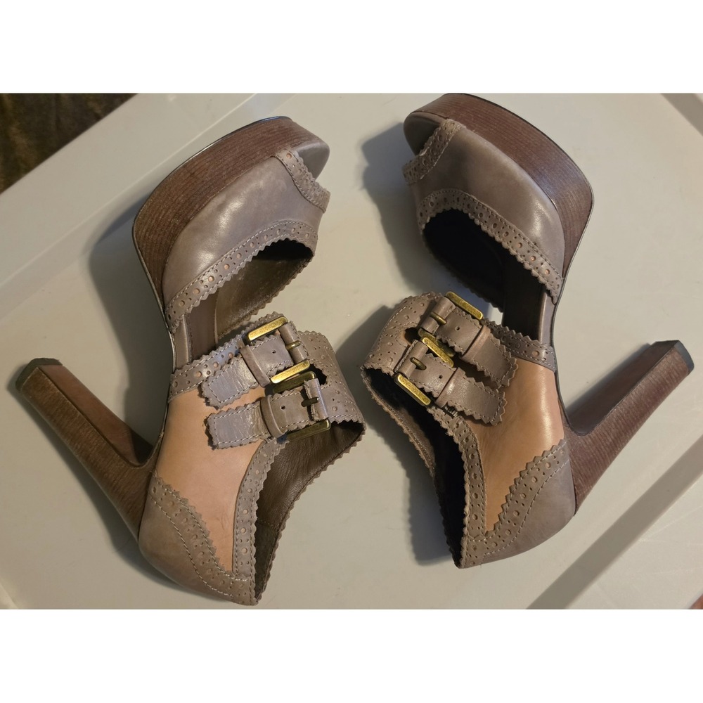 Halogen Lynden Taupe Tan Leather Brogue Triple Buckle Platform Heels 6.5M